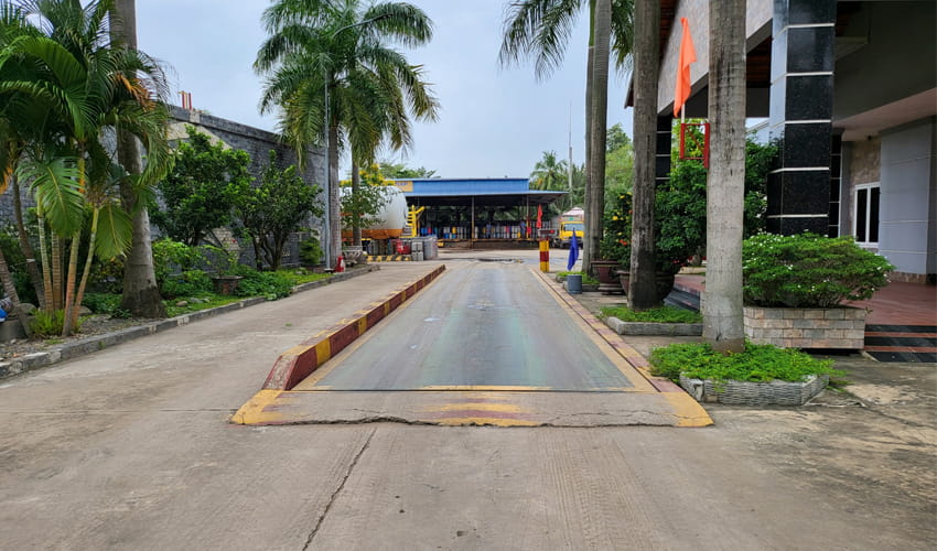 Trạm cân xe tải bị ngập nước